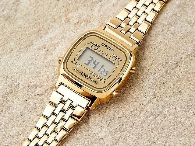 Фото: Продам "женские наручные часы Casio Vintage LA670WETG-9A", достаточно редкая модель, есть коробка, в хорошем состоянии.