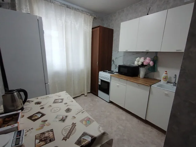 Фото: Сдам 1-к квартиру в г.Макеевка, мкр.Зеленый, ориентир "Молоко". Тихий район, удобное расположение. Для проживания есть в