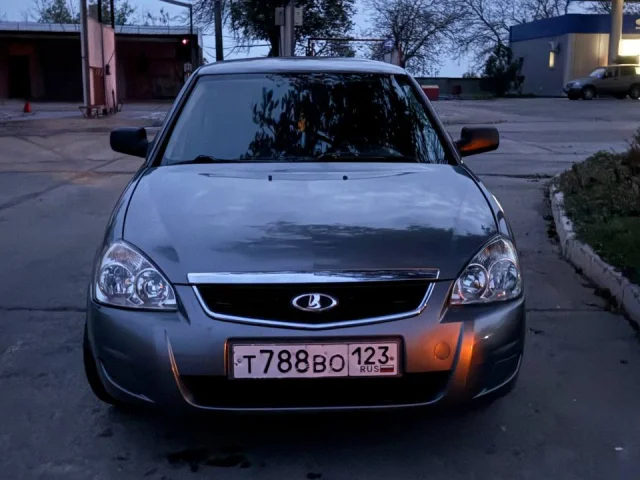 Фото: Продам приору 1 ( частично переодета во 2 )
