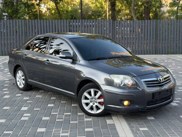 Фото: Toyota Avensis T250 рестайлинг, 2008 года, МКПП, двигатель D-4D MT дизель 2.0, (126 л.с.)