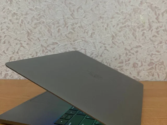 Фото: MacBook Pro 13" 2019 | Core i7 | 16/500гб