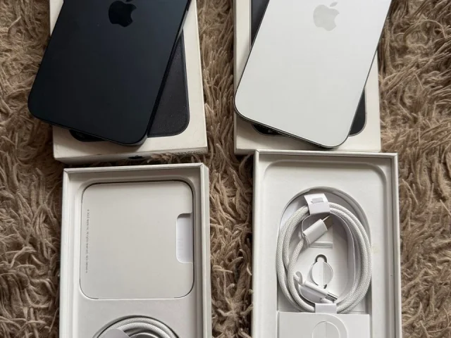 Фото: Продам два iPhone