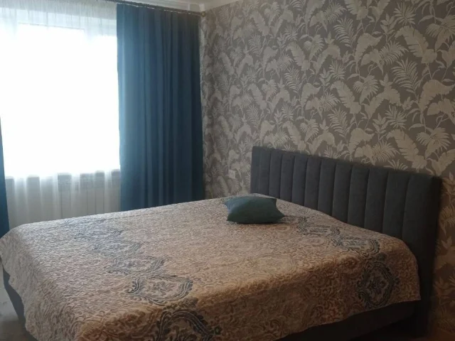 Фото: Сдам 2 к.квартиру в центральном районе Мариуполя, 17 микрорайон, ул. Троицкая 78, ориентир горбольница 2, 1/5