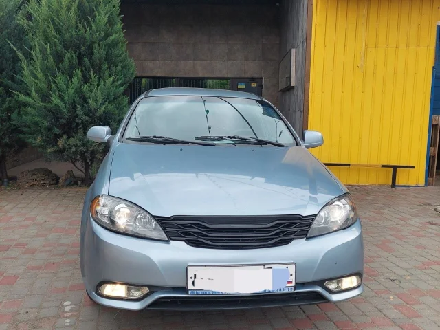 Фото: Daewoo Gentra  2014г.в (тот же самый Chevrolet Lacetti )