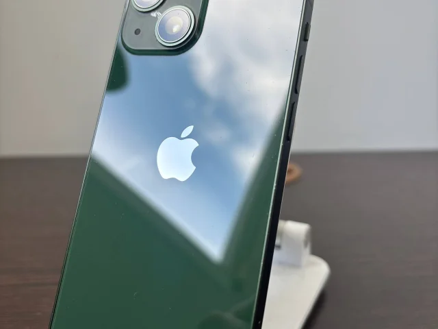 Фото: продам iPhone 13 mini реф 128 gb , 73-% акб, в хорошем состоянии. face id, true ton работает. Наклеено новое защитное ст