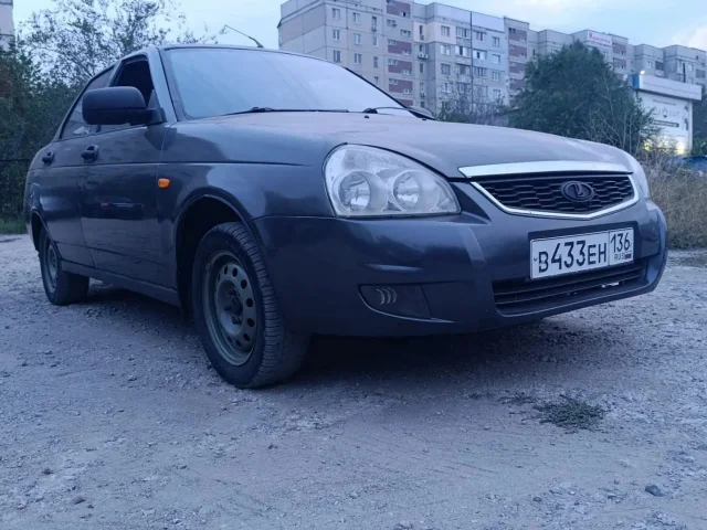 Фото: Продам приору 2012год.в нормальном состоянии (днище, пороги, стаканы, карманы целые) без ДТП