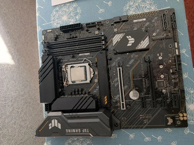 Фото: Продам материнскую плату ASUS TUF B560 PLUS WIFI с процессором i7 11700kf-21к