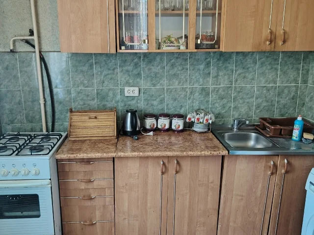 Фото: Продам 2-х ком квартиру, ул. Великан 37, 7/9, лифт работает. Санузел раздельный ,лоджия застекленная, установлен новый в