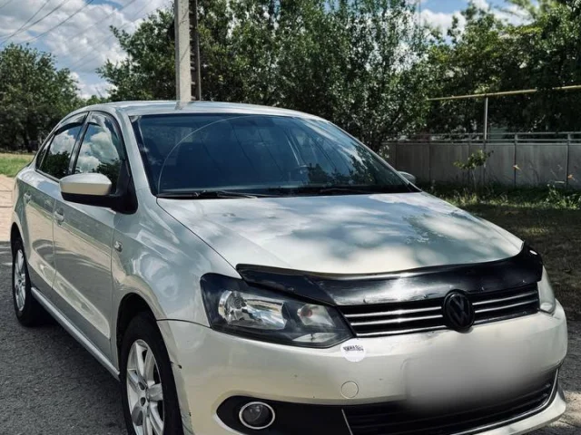 Фото: В продаже отличный автомобиль Volkswagen Polo V, 2011г.в. 195 599км, 1.5, 5ст
