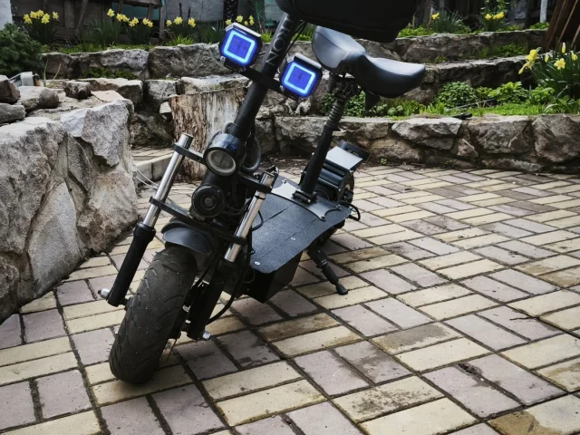 Фото: Продам электросамокат Ultron T11 v5