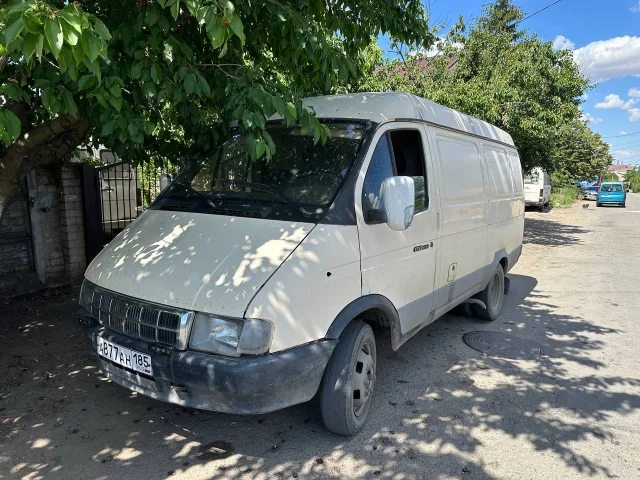 Фото: Продам газель 2000 года, на полном ходу, без гнили и дырок! Авто без вложений, сел и работай! Мотор коробка , ходовая в 