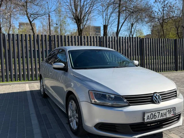 Фото: Volkswagen Jetta 2011