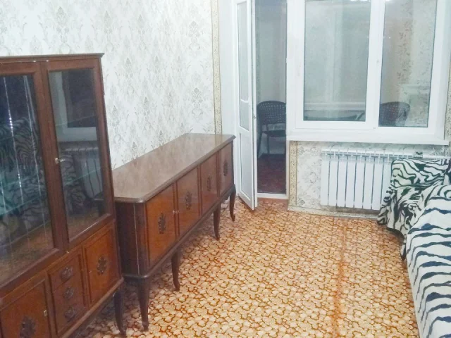 Фото: Хозяин сдает 3х ком. квартиру возле школы 9,командировочным или семье. 1/5.Все необходимое для комфортного проживания ес