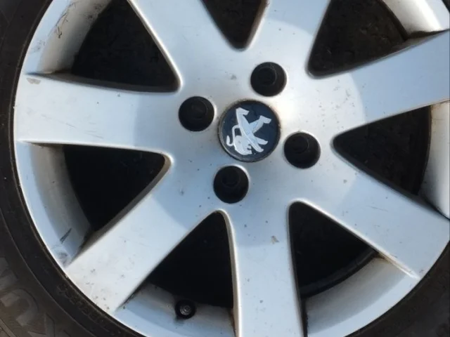 Фото: Продам диски16! 4-108 можно с резиной. Резина почти новая KUMHO пишите