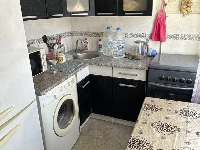 Фото: Горловка!!! Продается 2-х ком квартира ж/м Комсомолец, ул . Дубинина 6, 5/5 не угловая, окна пластик, балкон застеклён(ф