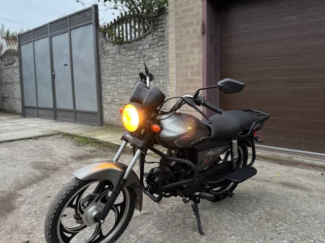 Фото: Продам альфу Musstang Fit. Объём по документам 49,9 куб по факту 125 куб. В хорошем состоянии. Всё работает. Заводится к