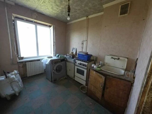 Фото: ‼️Горловка‼️Продам 2-х ком. квартиру, ж. м. Солнечный ул. Магистральная 15 7/9, лифт работает постоянно, квартира под ре