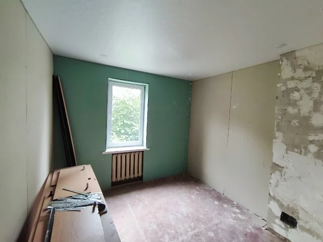 Фото: Продам дом, ул. Филина, 67 кв.м. р-он ГАИ, частично под ремонт. Две комнаты готовы под чистовую отделку, натяжные потолк