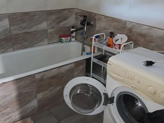 Фото: Продается дом  с участком земли! Пригород поселок Азовское ( 2-й спуск Мелекино)!