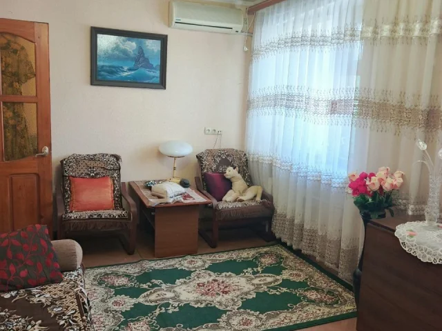Фото: Продам 2-х комн кв цент города парк кованых фигур