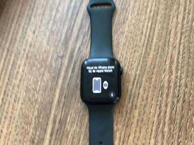 Фото: Продаю Apple Watch Series 7, размер 45 мм, версия GPS
