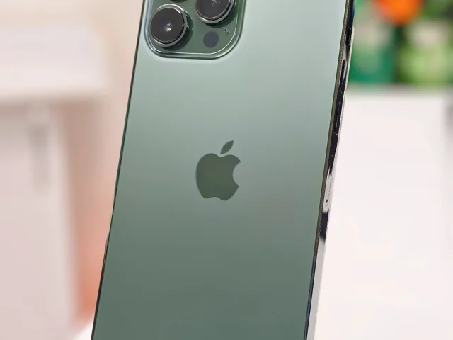 Фото: Продаю Iphone 13 Pro Max на 256 ГБ SIM+eSIM