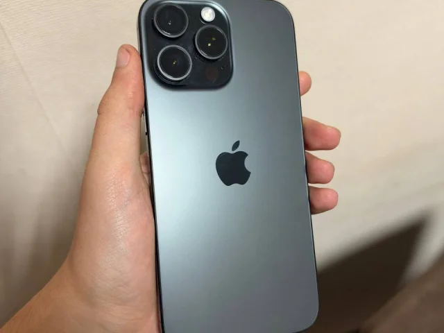 Фото: Продам iPhone 16 Pro Max 256 гб