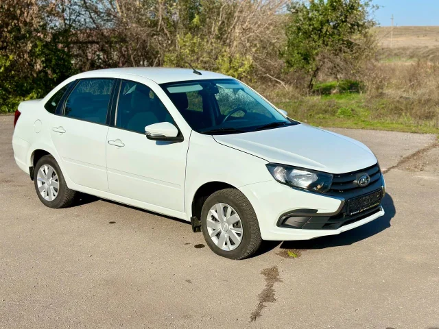 Фото: LADA Granta 2023 г