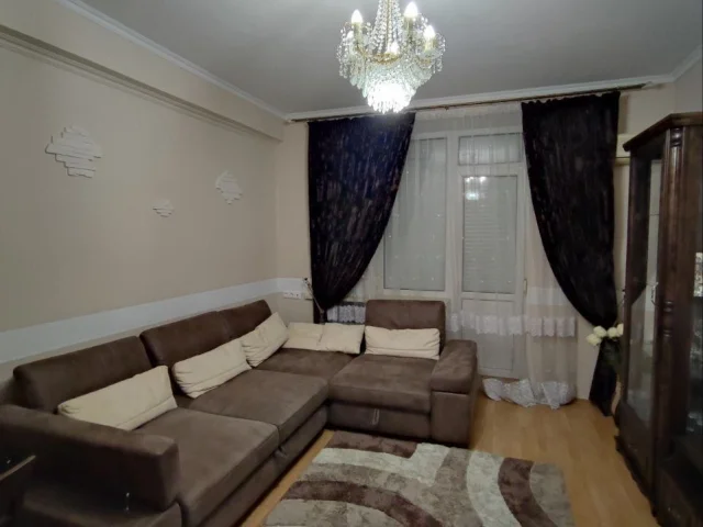 Фото: Продам трехкомнатную квартиру