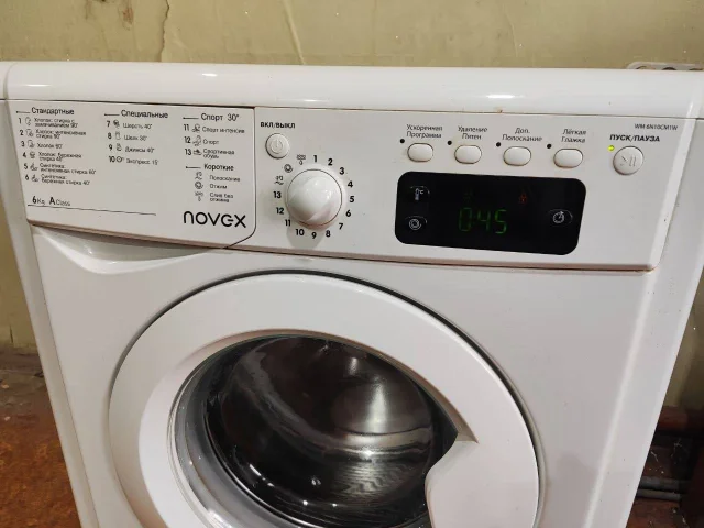Фото: Продаю стиральную машину Indesit на 6КГ загрузки белья. ✅Машинка имеет быстрый замок (открывается сразу), информативный 