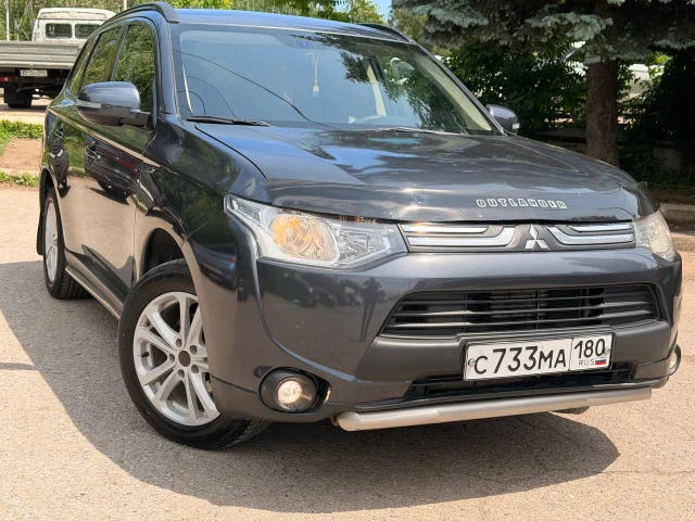Фото: Продам Mitsubishi Outlander 2013 год . 2.0 бензин полный привод