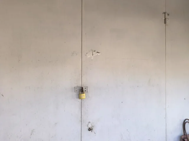 Фото: Продам торговый модуль - 10м2, первый ряд на оптовом рынке кв.Гаевого, Артемовский рн, г. Луганск;