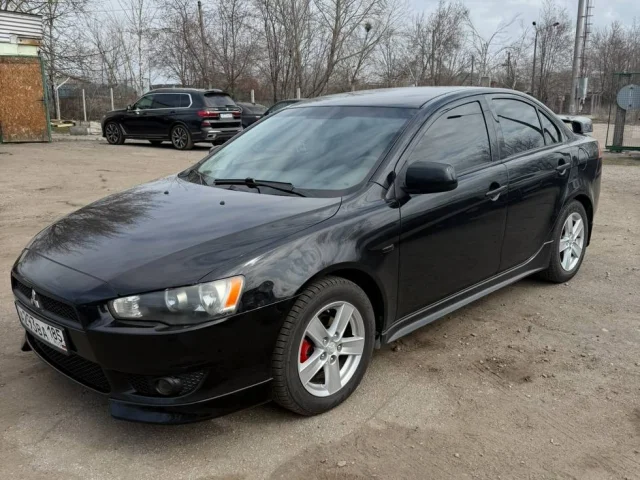 Фото: Mitsubishi Lancer