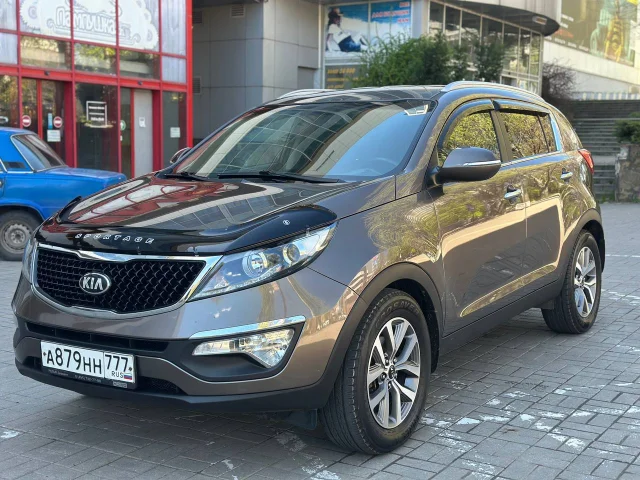 Фото: Продам Sportage 2015 г , 2л бензин , на автомате ( Aisin ) , автомобиль весь в заводском окрасе за исключении одного эле
