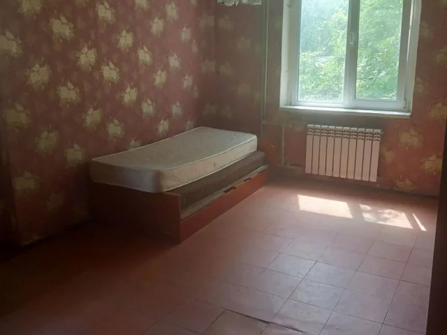 Фото: Продам 1 комнатную квартиру в Луганске,на кв.Дзержинский