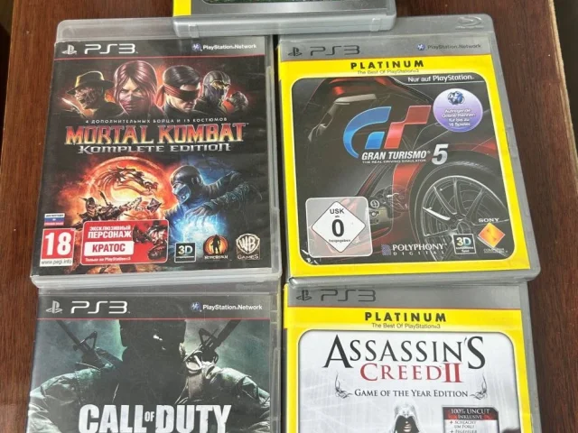 Фото: Продам  прошитую PlayStation 3 super slim на 500 гб.Можно скачивать любые игры, в памяти уже очень много популярных игр.