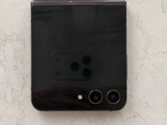 Фото: Samsung Galaxy Z Flip 5