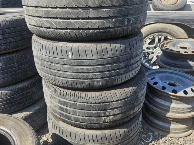 Фото: Продам диски С БМВ, R17, 30тыс, два размера резины на них, 225 50 ,235 45 ,