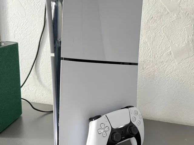 Фото: Продам PlayStation 5 Slim 1TB