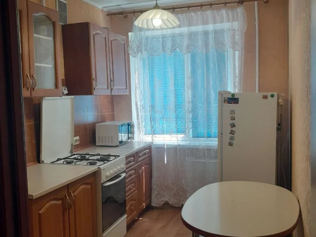 Фото: СДАЁТСЯ 2-х комнатная квартира в Мариуполе Центральный район ориентир 23ЖМР ( адрес: улица Урицкого д.81)