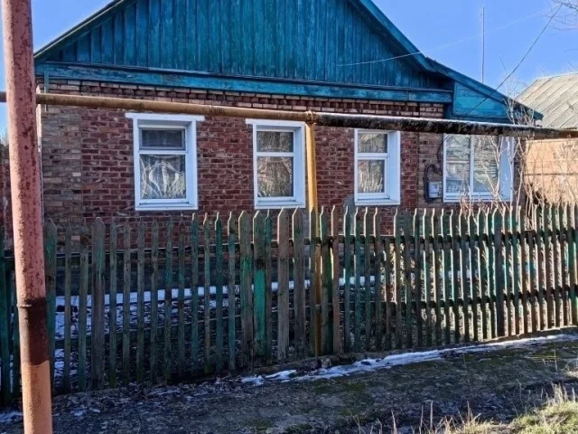 Фото: !!!Снижена цена на 500 тыс.руб.!!! Горловка!!! Продам дом, пос.Ртутного комбината, ул.Столетова,4 комнаты, дом кирпичный