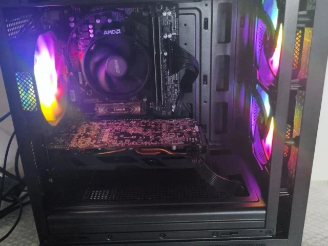 Фото: Продам системный блок Ryzen 5 5600G/RX 570 8gb/DDR4 16 GB