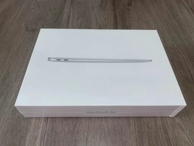 Фото: MacBook Air 13" M1 новый, запечатанный. Идеальный ноутбук для учебы, работы, путешествий и повседневных задач
