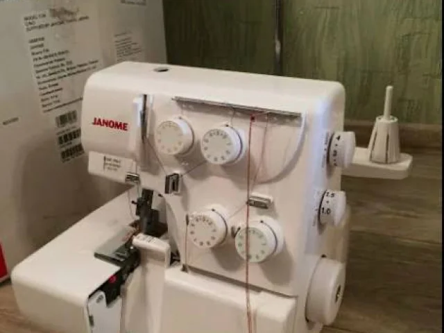 Фото: Оверлок Janome T-34, отличное состояние