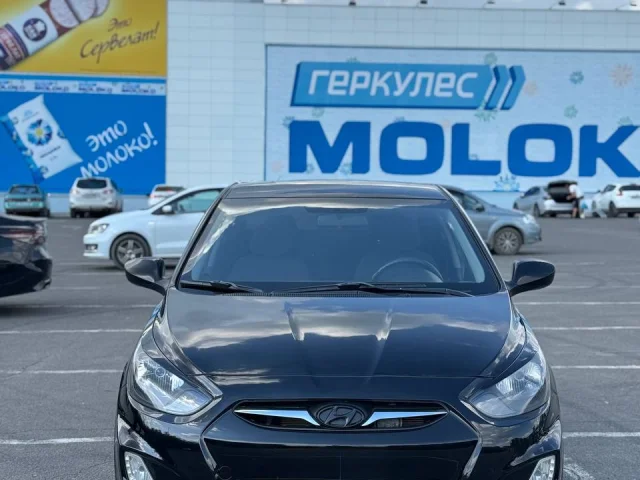 Фото: Продам Hyundai Solaris 2012 года !