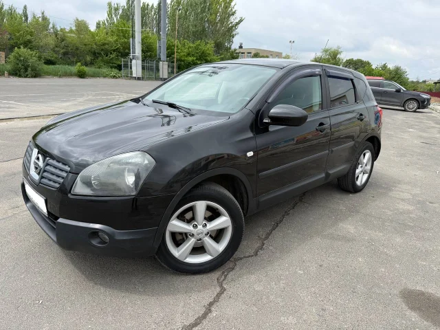 Фото: NISSAN QASHQAI, 2008 г. Атмосферный бензиновый двигатель 2.0 л