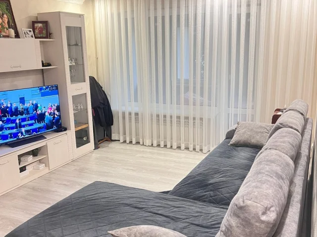 Фото: ‼️Продам ОТЛИЧНУЮ 3-ком. квартиру в ЦЕНТРЕ Луганска, по ул. Коцюбинского, 80/50/10м², 2й эт., с мебелью и техникой (все 