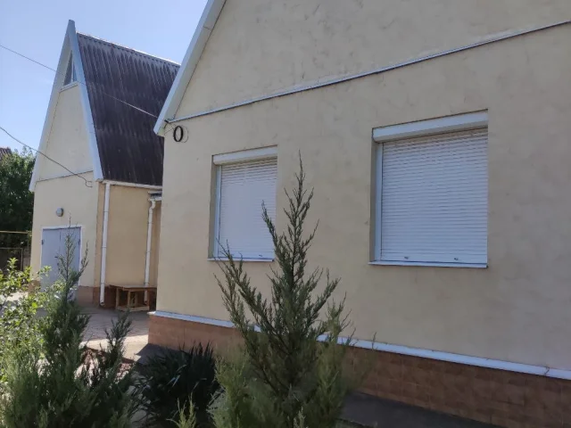Фото: Продам дом 100 КВ ,. участок 10 сот .земли. с мебелью и бытовой техникой. Район Песчаной. Цена 17 миллионов рублей. Кого