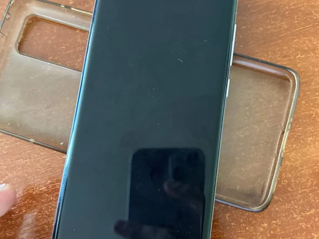 Фото: Xiaomi 12 8/256 purple
