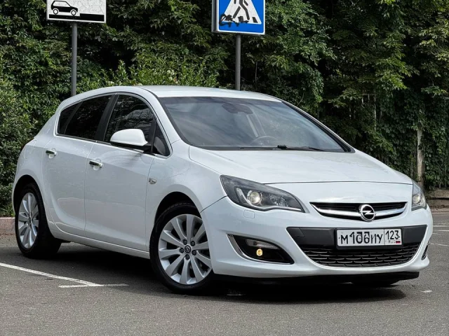 Фото: Opel Astra j cosmo AT 1.4 Turbo 2014 г.в